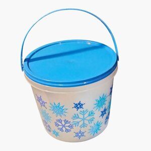 Snowflake Design Plastic Bucket Lid Handle Holiday Cookie Candy Storage Gift